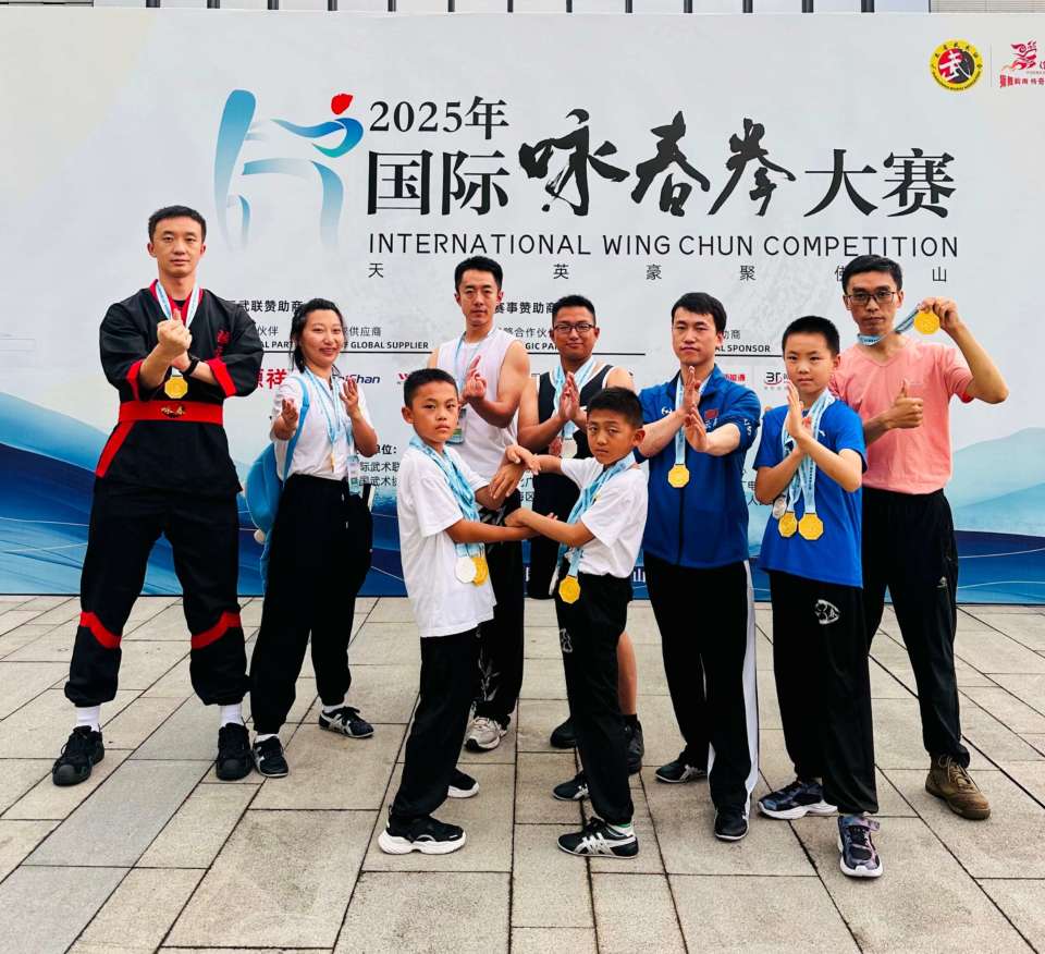 卢思穆说, 得的最优成, 李荣