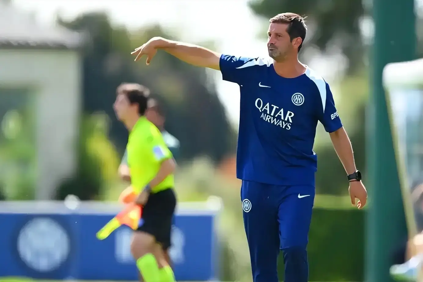 拿着超过, 万欧元的税 拿着超过, 万欧元的税