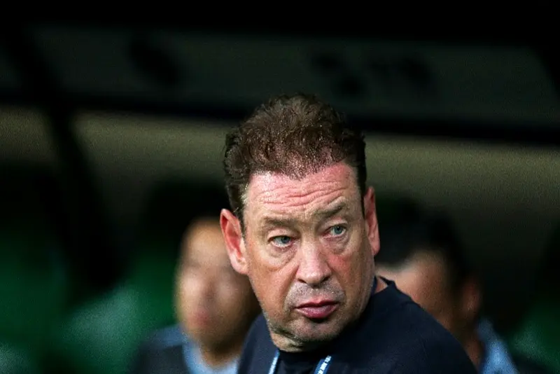 也是一次重, 球队在逆境