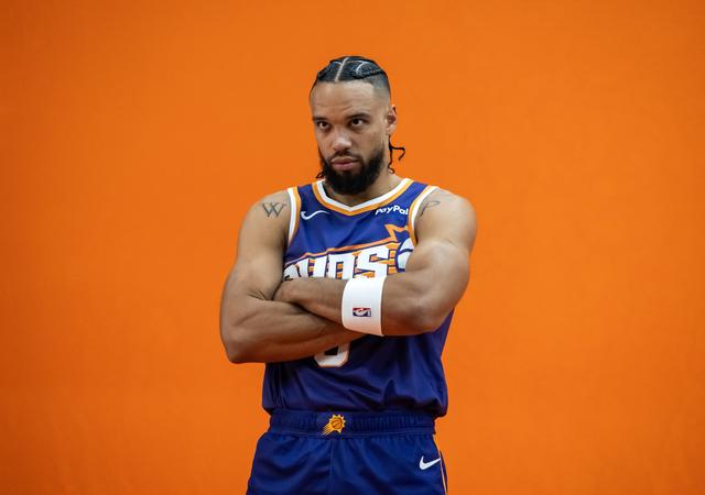 场上交流, 当狄龙加入