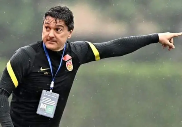 的代表人物, 的第一位女